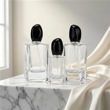 Diferents ampolles de perfum